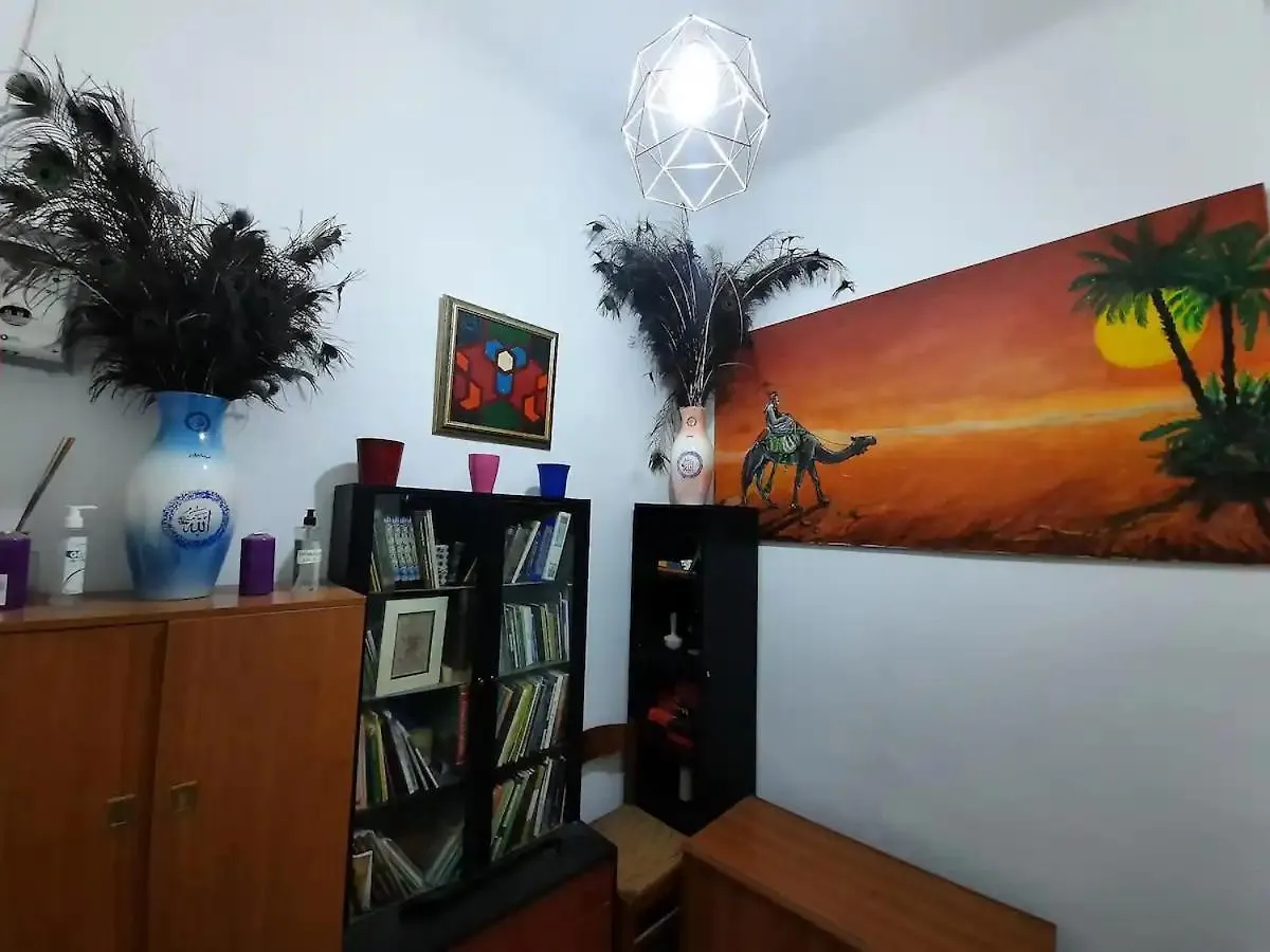 A Room In A Beautiful Apartment In The City Center 米兰 0*,  意大利